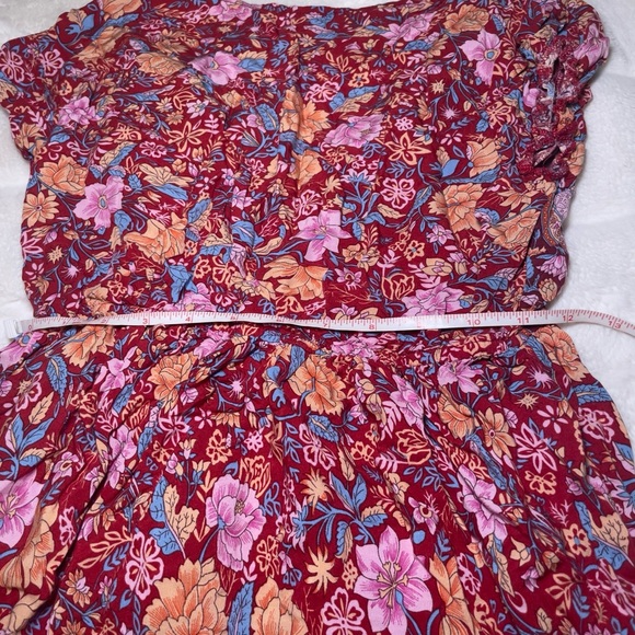 Red Boho Flutter Floral Dress - Picture 6 of 7